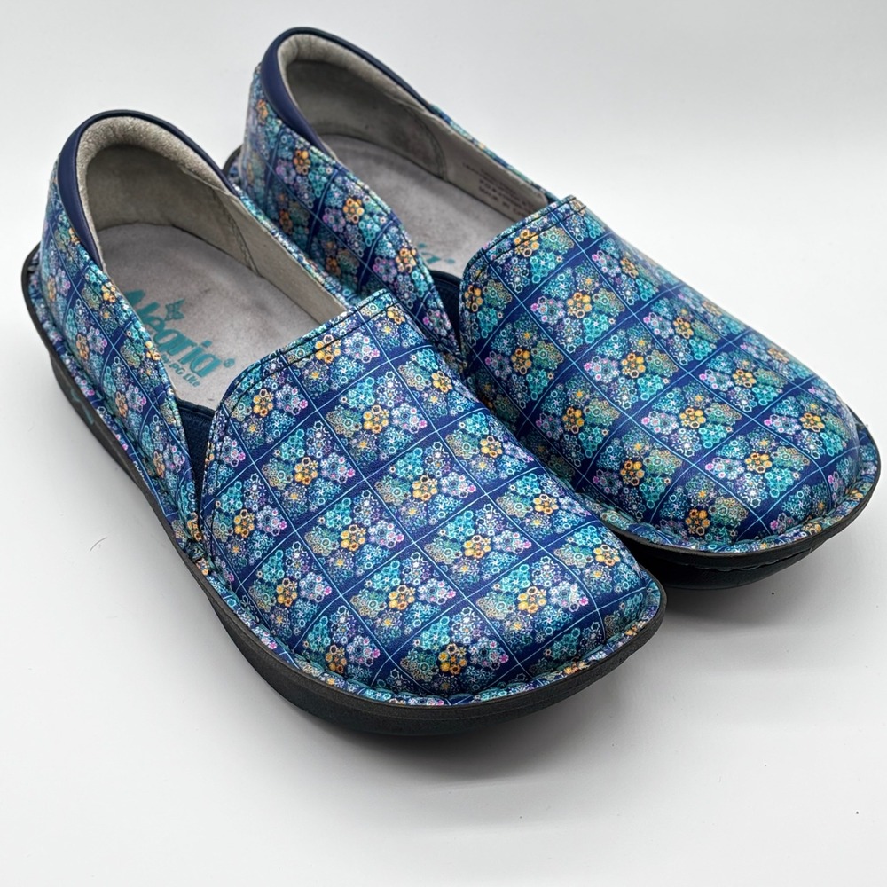 Alegria Debra Clog Blue Floral Tile Size 37 Comfort Nursing Artsy Boho US 6.5-7